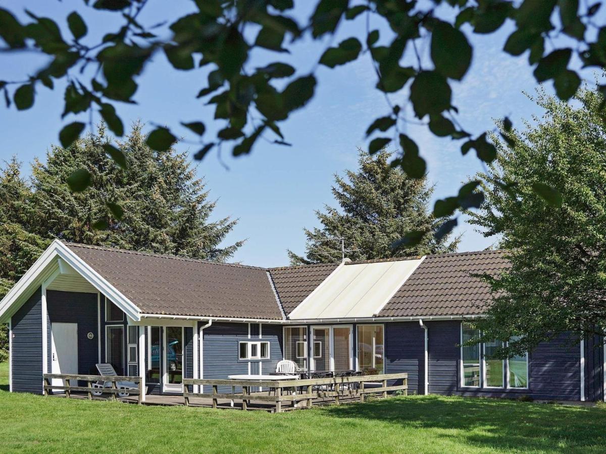12 Person Holiday Home In Aakirkeby Vester Somarken 外观 照片